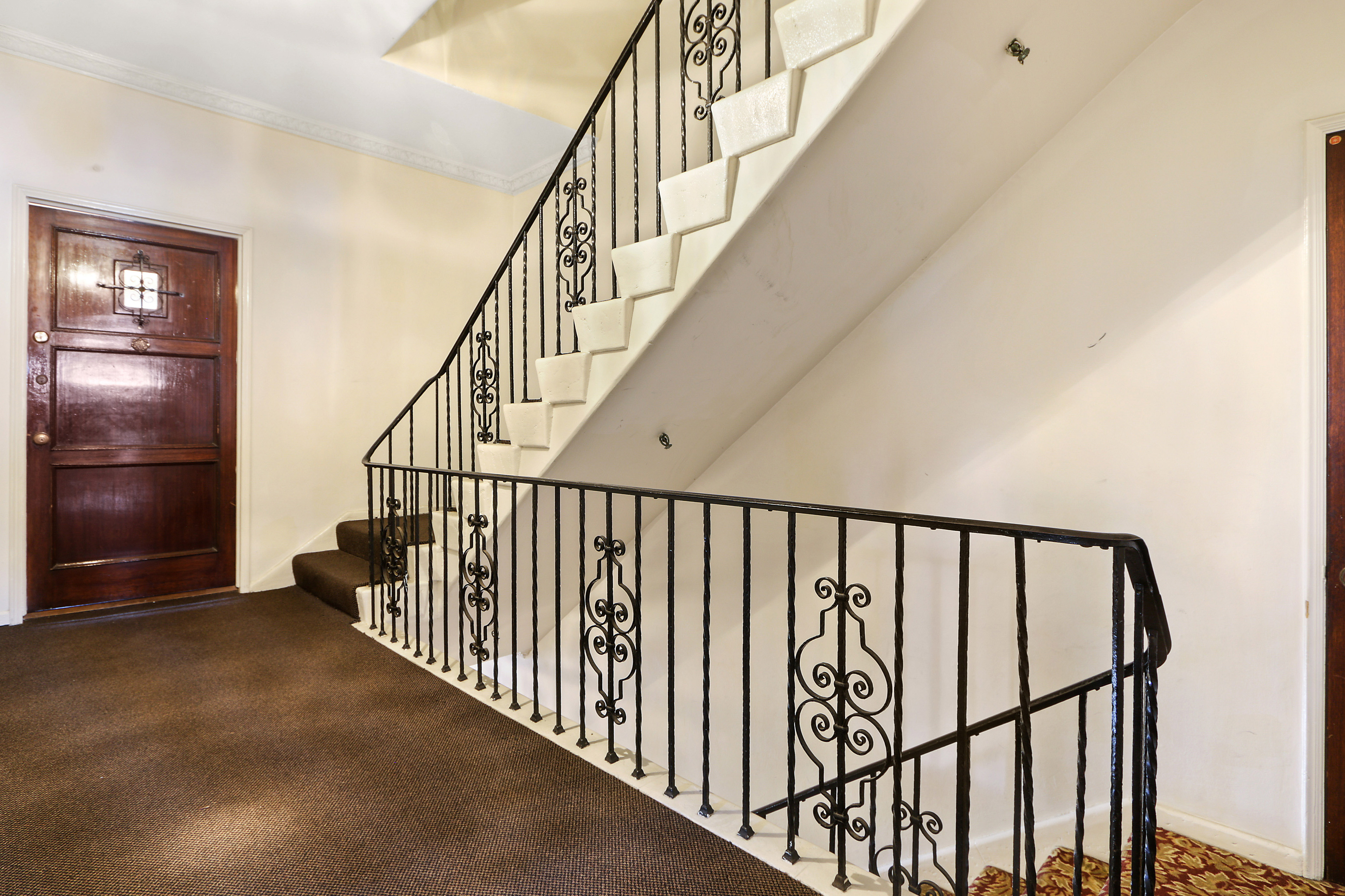 Savoy Plaza Apartments in West Hollywood