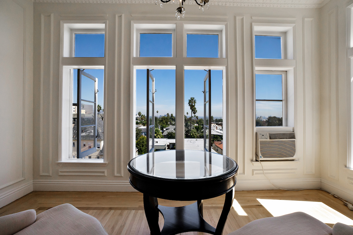 Savoy Plaza Apartments in West Hollywood